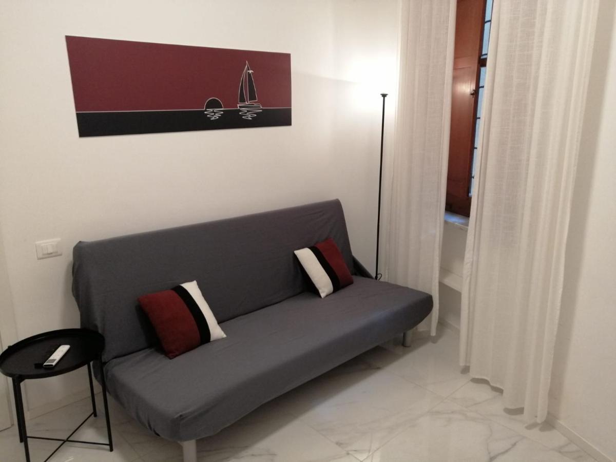 Pierrot E La Luna House Salerno Centro Apartment Екстериор снимка